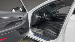 2024 Hyundai Sonata Premium — фото 10