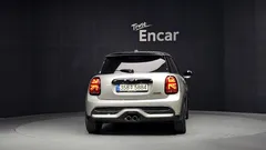 2023 Mini Cooper Classic Launch Pack — фото 4