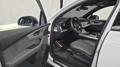 2022 Audi Q7 50 TDI Quattro Premium — фото 10