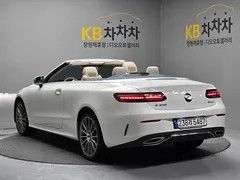 2023 Mercedes-Benz E-Class E450 4MATIC Cabriolet — фото 2