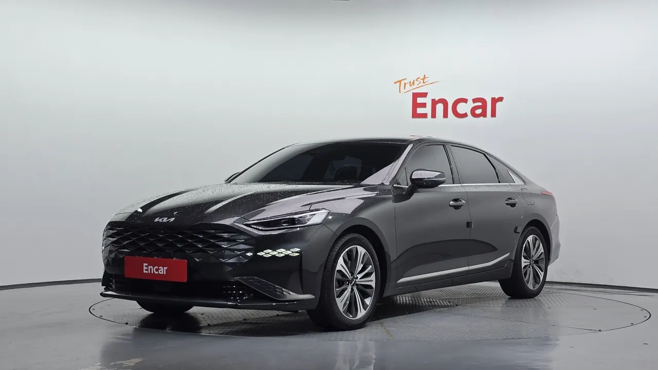 2023 Kia K8 Signature