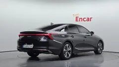 2023 Kia K8 Signature — фото 2