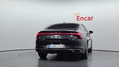 2023 Kia K8 Signature — фото 4