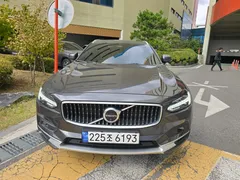 2023 Volvo V90 B5 Ultimate AWD — фото 2