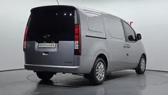 2022 Hyundai Staria Cargo 3-Seater — фото 2