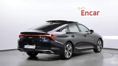 2023 Kia K8 Signature — фото 2