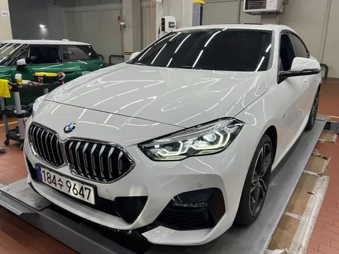2023 BMW 2-Series 220i M Sports