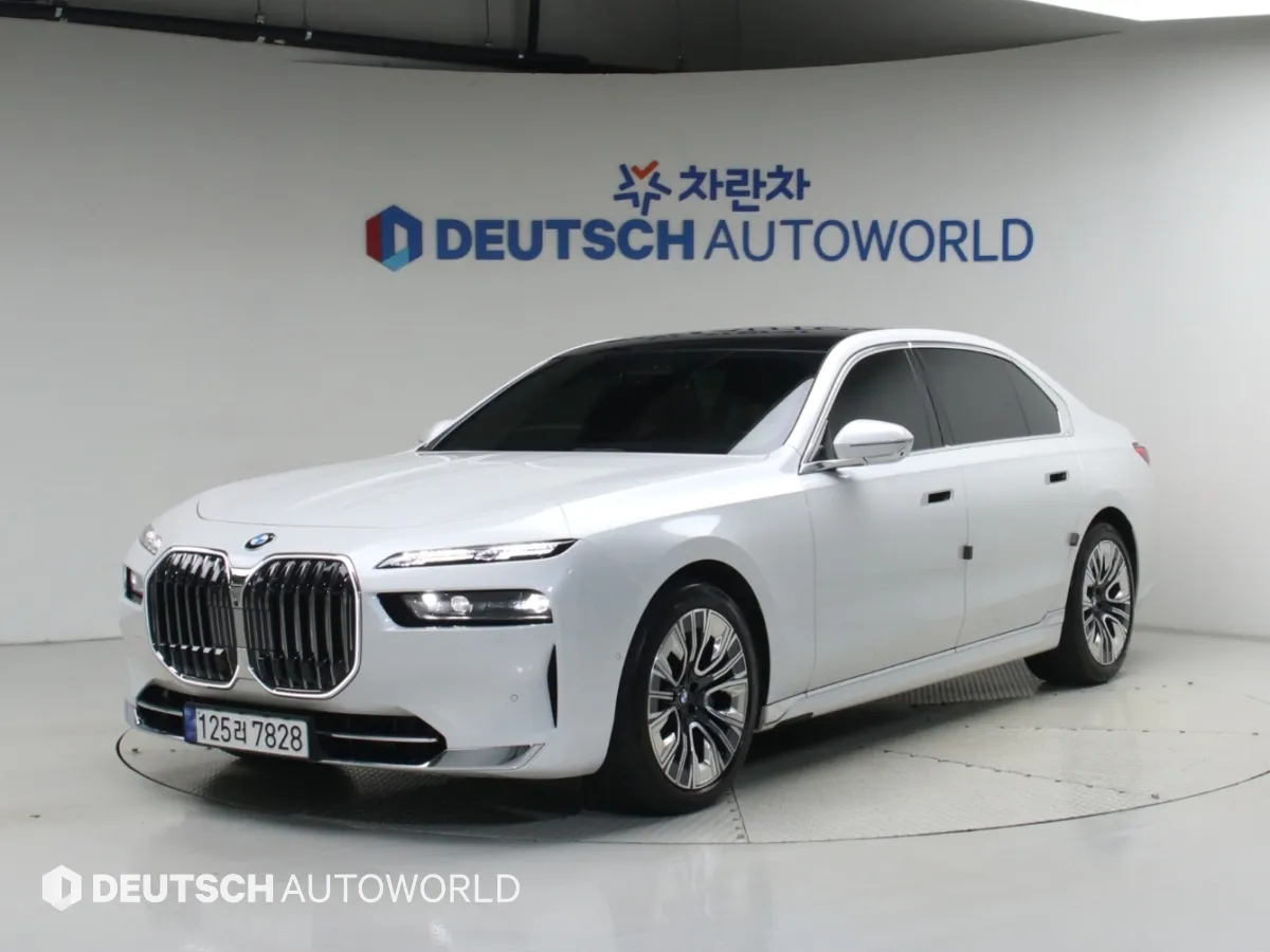 2023 BMW 7-Series 740i sDrive Design Pure Excellence