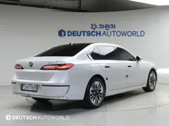 2023 BMW 7-Series 740i sDrive Design Pure Excellence — фото 2