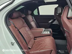 2023 BMW 7-Series 740i sDrive Design Pure Excellence — фото 16