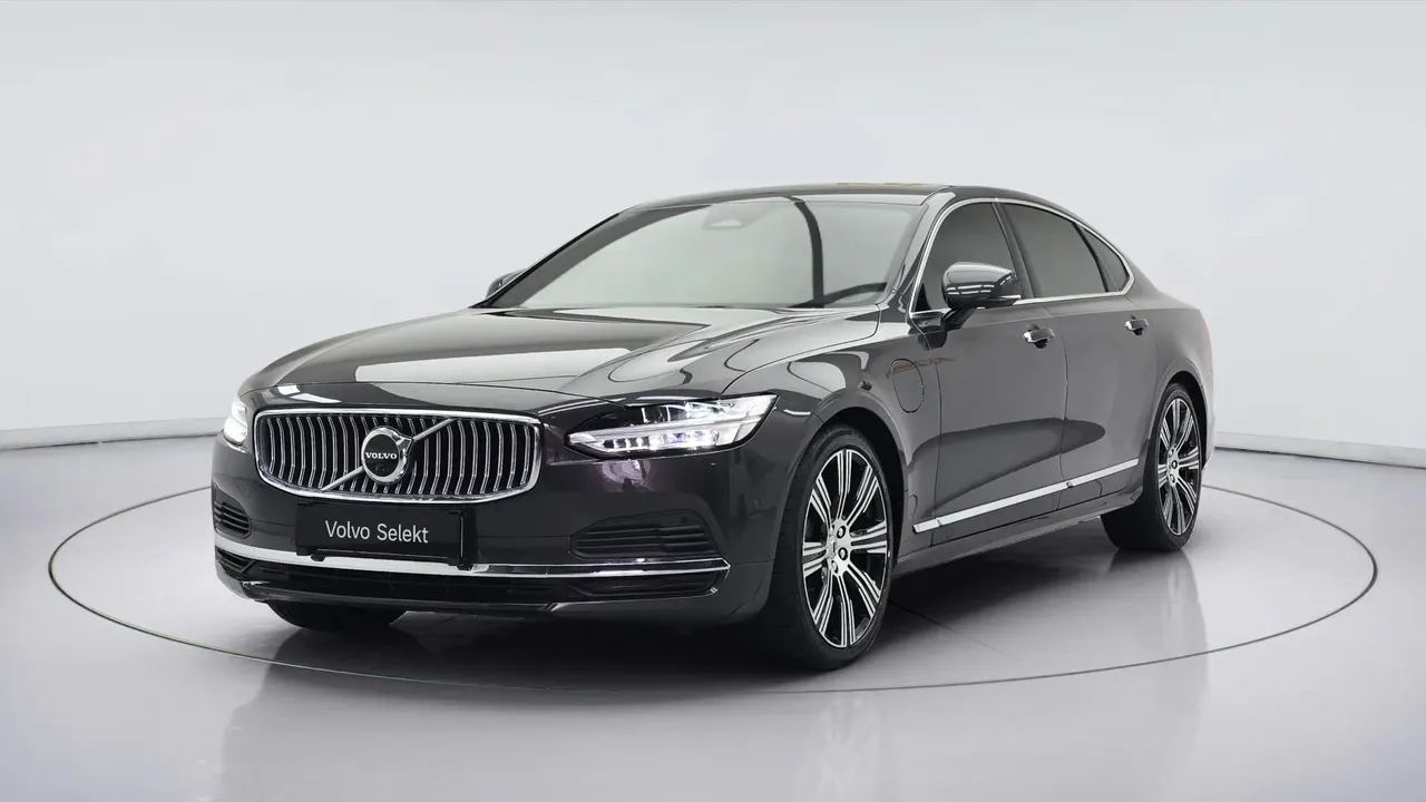 2023 Volvo S90 T8 AWD Ultimate Bright