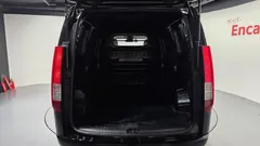 2022 Hyundai Staria Cargo 3-Seater — фото 20