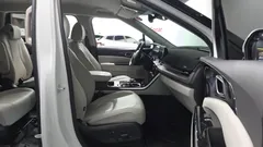 2023 Kia Carnival Diesel 9-Seater Signature — фото 15
