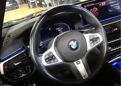 2022 BMW 5-Series 523d M Sport — фото 16