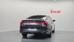 2023 Kia K8 Signature — фото 4