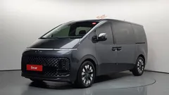 2022 Hyundai Staria 4WD Lounge 9-Seater — фото 1