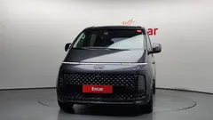 2022 Hyundai Staria 4WD Lounge 9-Seater — фото 3