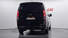 2022 Hyundai Staria Cargo 5-Seater — фото 4