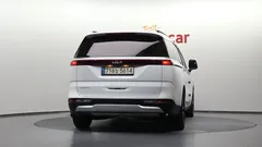 2023 Kia Carnival Diesel 11-Seater Prestige — фото 4