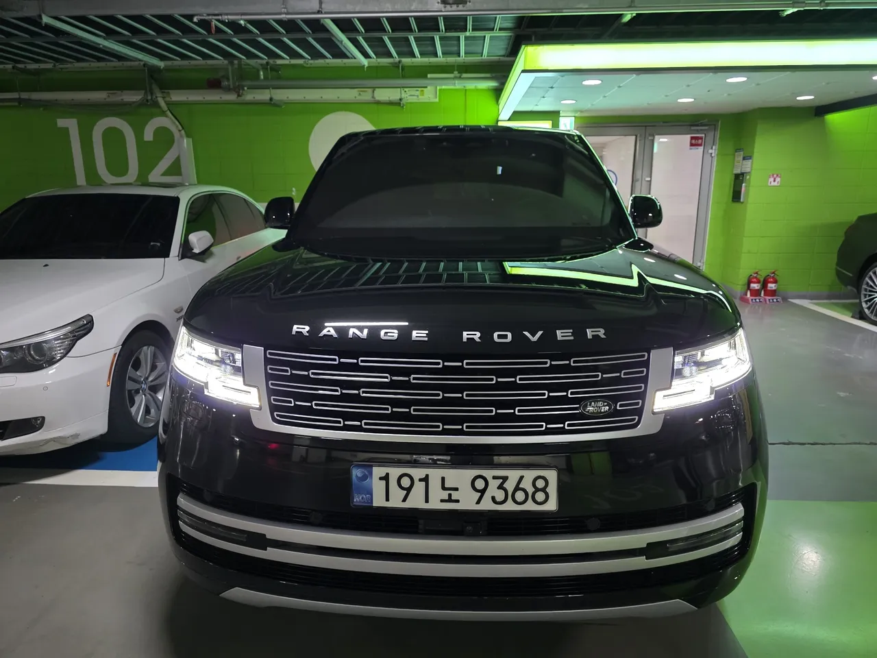 2023 Land Rover Range Rover D350 Autobiography Long Wheel Base