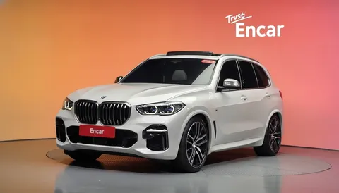 2022 BMW X5 M50i