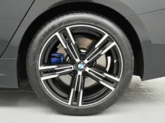 2024 BMW 3-Series 320i M Sport — фото 5