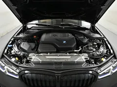 2024 BMW 3-Series 320i M Sport — фото 6