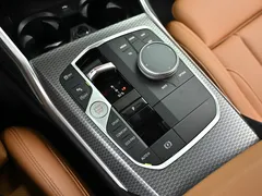 2024 BMW 3-Series 320i M Sport — фото 9