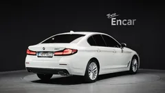 2023 BMW 5-Series 520i Luxury — фото 2