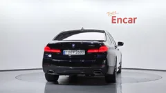 2023 BMW 5-Series 520i M Sport — фото 4
