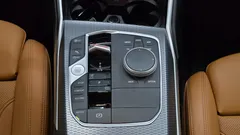 2023 BMW 3-Series 320i M Sport — фото 9