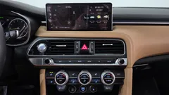 2023 Genesis G70 Gasoline 2.0T 4WD — фото 13
