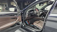 2023 BMW 5-Series 530i M Sport Package — фото 10