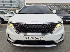2023 Kia Carnival Diesel 11-Seater Prestige — фото 1