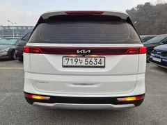 2023 Kia Carnival Diesel 11-Seater Prestige — фото 5