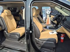 2023 Kia Carnival Diesel 11-Seater Prestige — фото 13