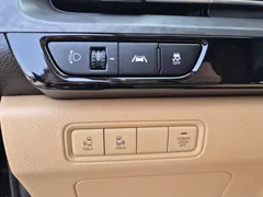 2023 Kia Carnival Diesel 11-Seater Prestige — фото 16