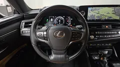 2022 Lexus ES Luxury Plus — фото 13
