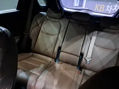 2023 Genesis GV70 2.5T Gasoline 2WD — фото 18