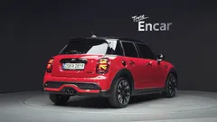2022 Mini Cooper 5Door Classic — фото 2