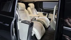 2023 Kia Carnival Gasoline 9-Seater Hi-Limousine — фото 12