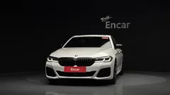 2023 BMW 5-Series 530i M Sport Package — фото 3