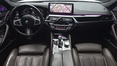 2023 BMW 5-Series 530i M Sport Package — фото 7