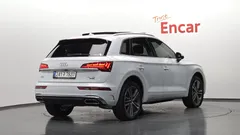 2023 Audi Q5 40 TDI Quattro Premium — фото 2