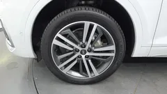 2023 Audi Q5 40 TDI Quattro Premium — фото 5