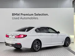 2023 BMW 5-Series 520i M Sport — фото 2