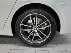 2023 BMW 5-Series 520i M Sport — фото 6