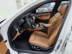 2023 BMW 5-Series 520i M Sport — фото 15