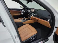 2023 BMW 5-Series 520i M Sport — фото 16
