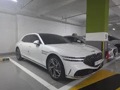 2023 Genesis G90 Gasoline 3.5 Turbo e-S/C AWD — фото 1